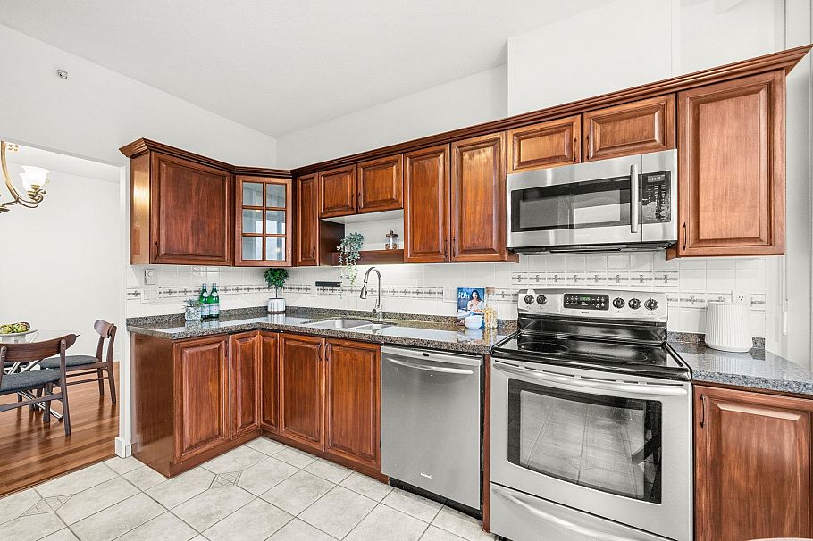 1201 160 W Keith Road North Vancouver, BC - 11