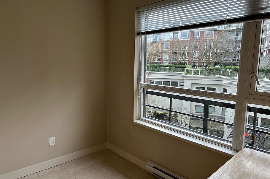 418 4028 Knight Street Vancouver, BC - 4