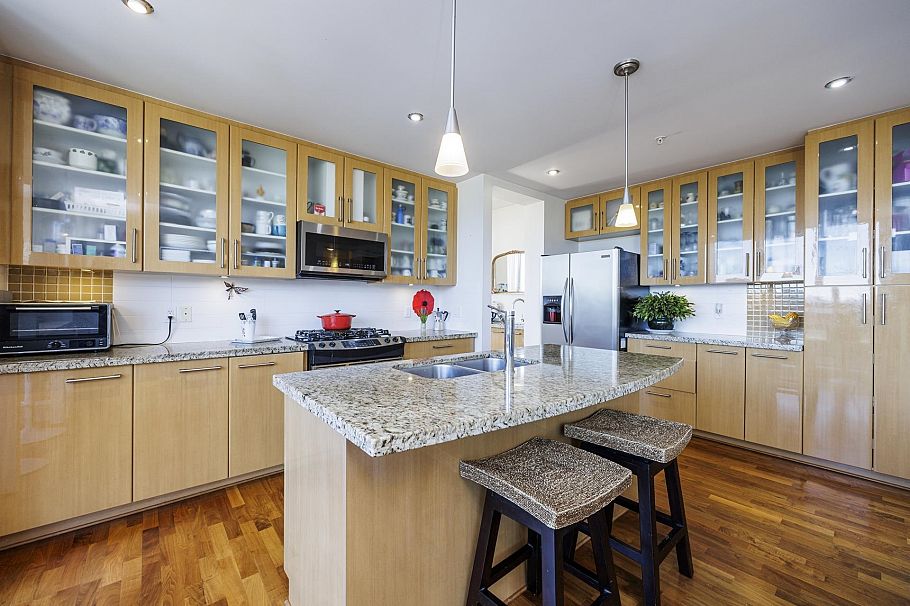 1702 121 W 16th Street North Vancouver, BC - 13