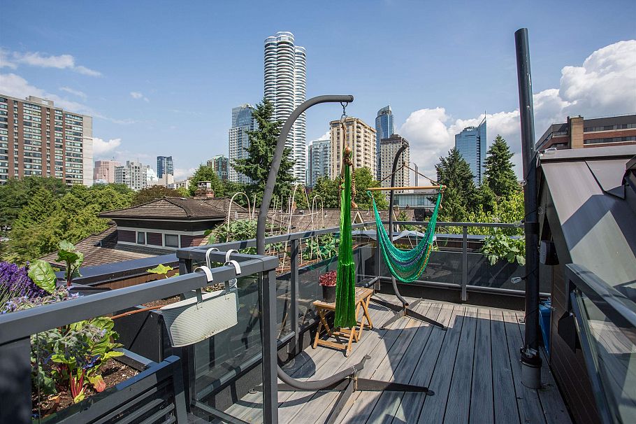 2 1152 Comox Street Vancouver, BC - 32