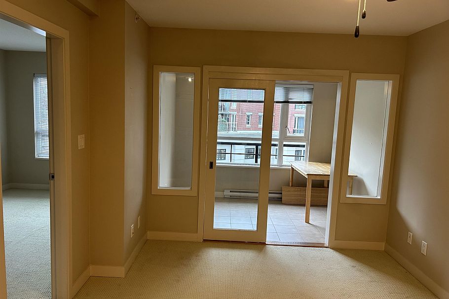 418 4028 Knight Street Vancouver, BC - 2