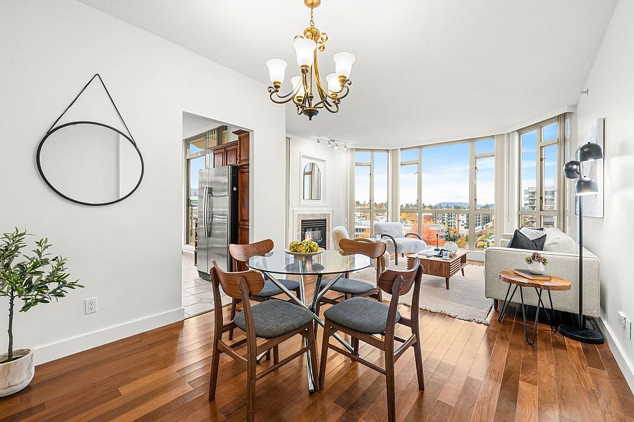 1201 160 W Keith Road North Vancouver, BC - 1