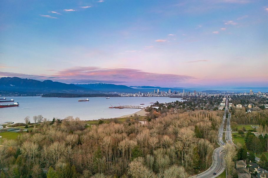 1512 Western Crescent Vancouver, BC - 4