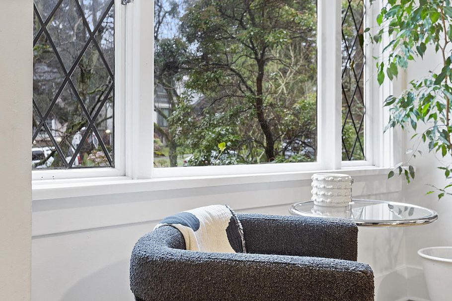 3716 W 30th Avenue Vancouver, BC - 9