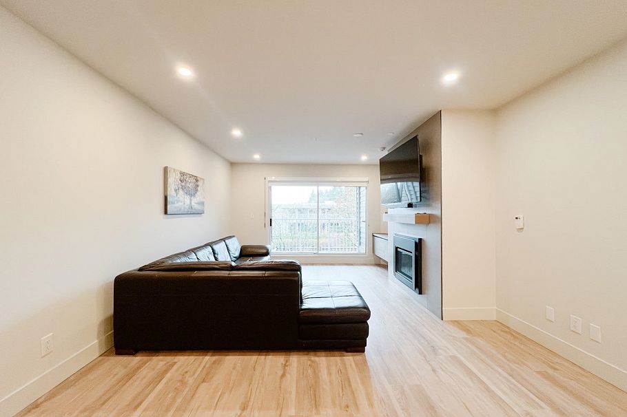 403 1050 BOWRON COURT, North Vancouver BC V7H 2X6 North Vancouver, BC - 7