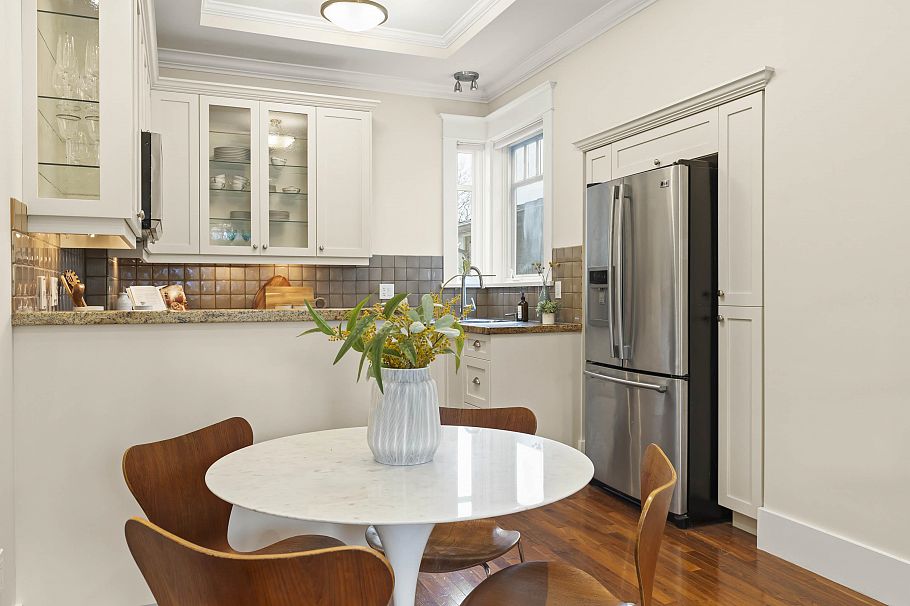 3540 W 5th Avenue Vancouver, BC - 14