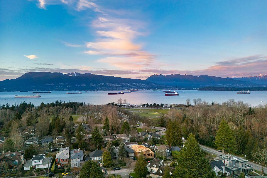 1512 Western Crescent Vancouver, BC - 3