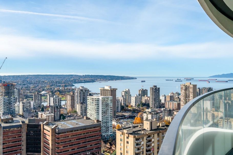 3202 1033 Nelson Street Vancouver, BC - 2