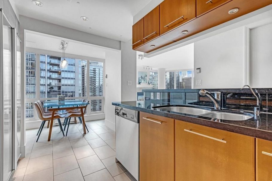 190X 323 JERVIS STREET, Vancouver BC V6C 3P8 Vancouver, BC - 7