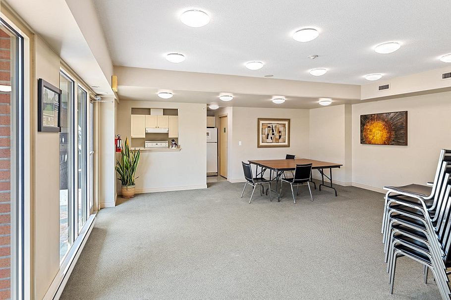 1201 160 W Keith Road North Vancouver, BC - 39