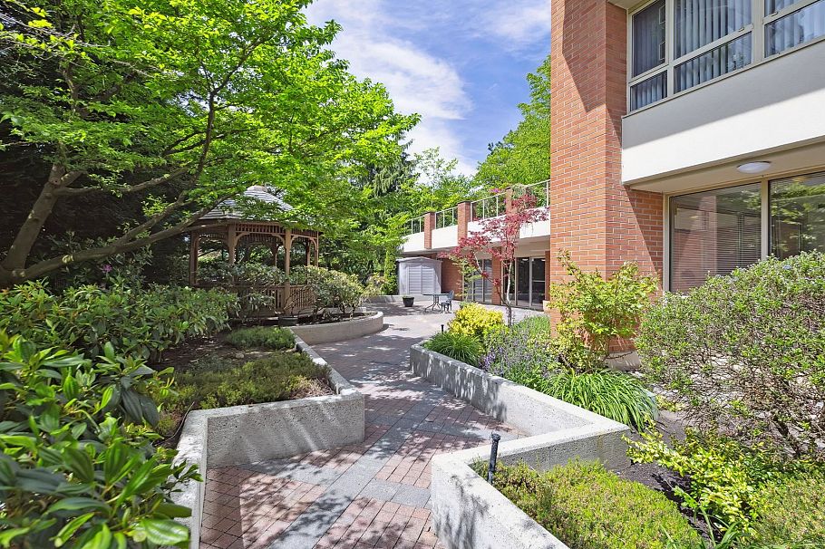 1201 160 W Keith Road North Vancouver, BC - 34