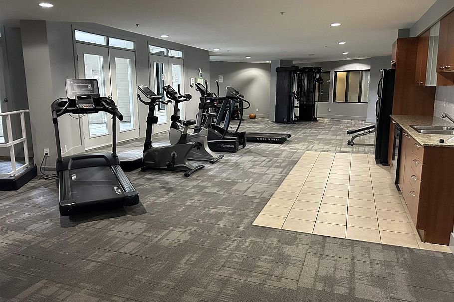 418 4028 Knight Street Vancouver, BC - 10