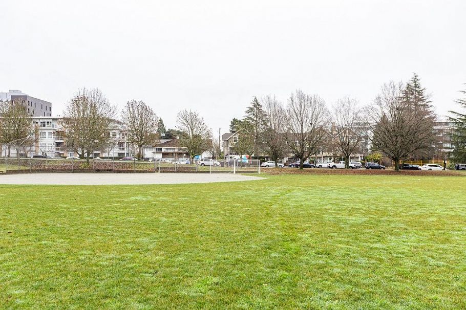 6 6262 Ash Street Vancouver, BC - 29