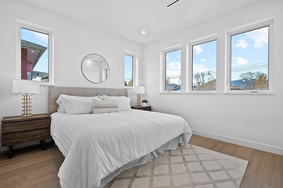 2 2253 Grant Street Vancouver, BC - 18