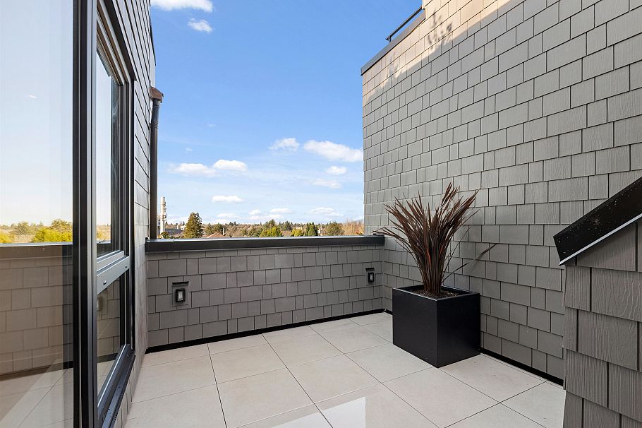 595 W 29th Avenue Vancouver, BC - 33