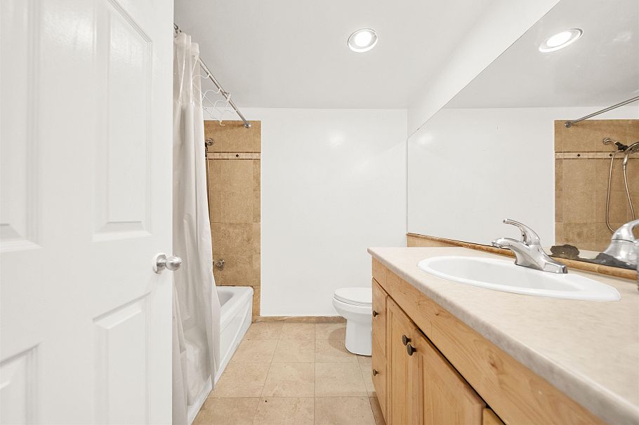 202 8707 Hudson Street Vancouver, BC - 6