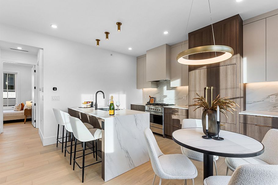 544 E 46th Avenue Vancouver, BC - 6