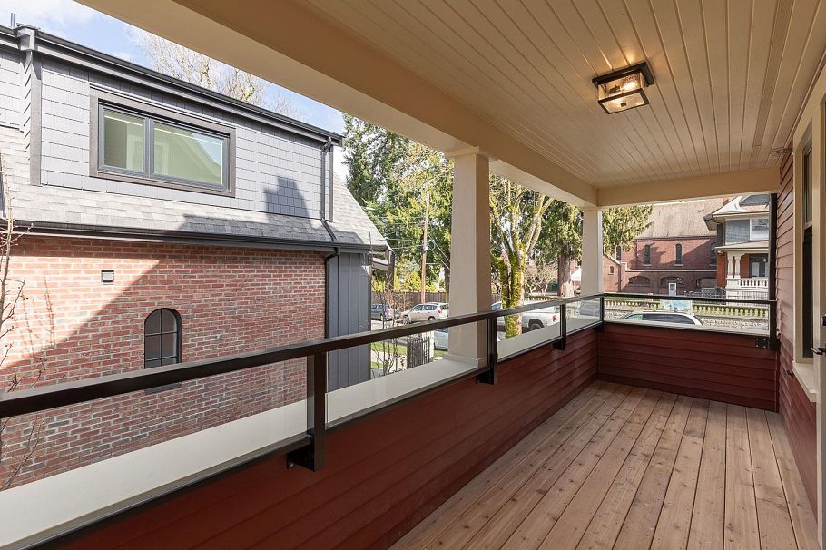 1081 Semlin Drive Vancouver, BC - 6