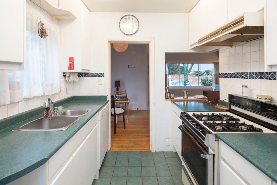 2305 W 3rd Avenue Vancouver, BC - 10