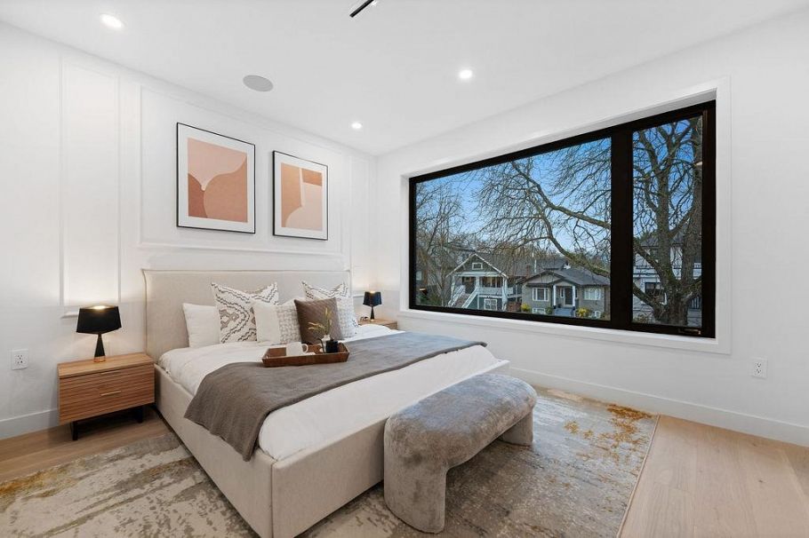 1 2846 W 12 Avenue Vancouver, BC - 16