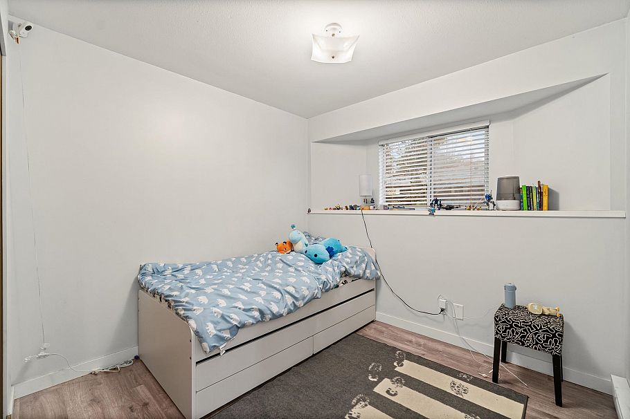 3529 Napier Street Vancouver, BC - 29