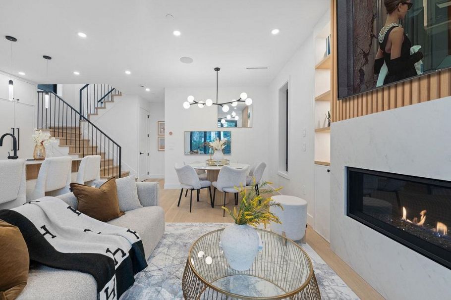 1 2846 W 12 Avenue Vancouver, BC - 9