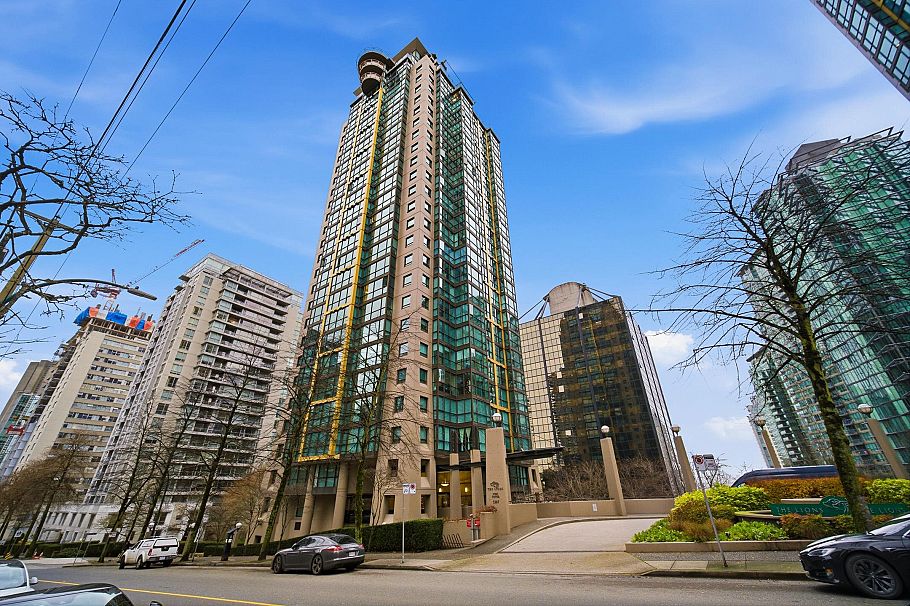 802 1367 Alberni Street Vancouver, BC - 1