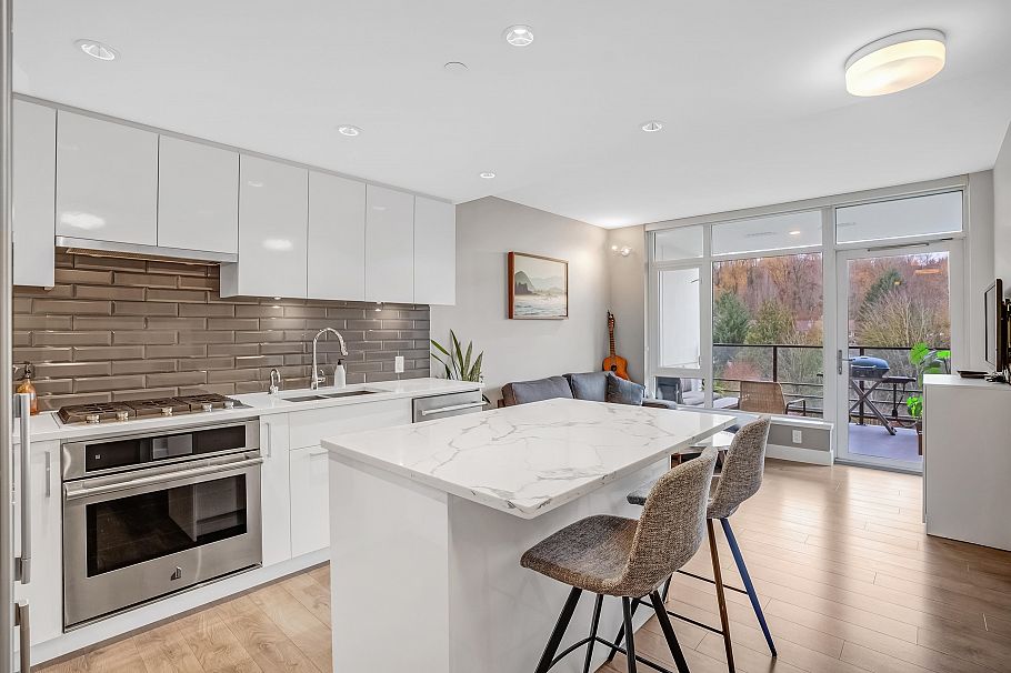 1008 8533 River District Crossing Vancouver, BC - 1