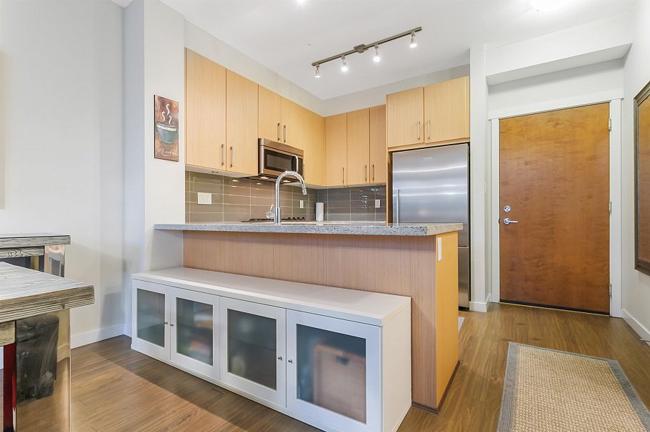 307 159 W 22nd Street North Vancouver, BC - 7