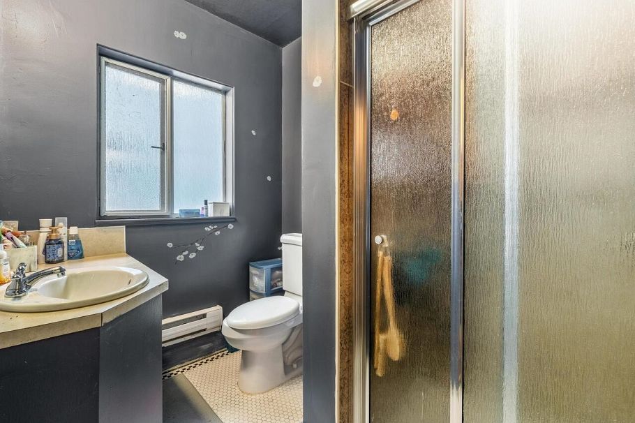 1311 Kamloops Street Vancouver, BC - 14