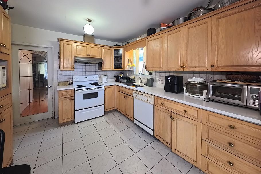 6174 Tyne Street Vancouver, BC - 5