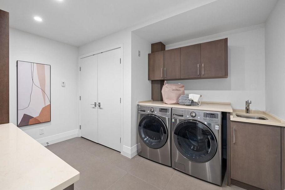 4291 W 29th Avenue Vancouver, BC - 36