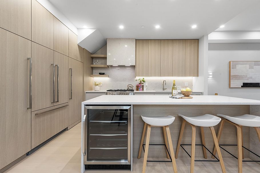 2134 E 10th Avenue Vancouver, BC - 6