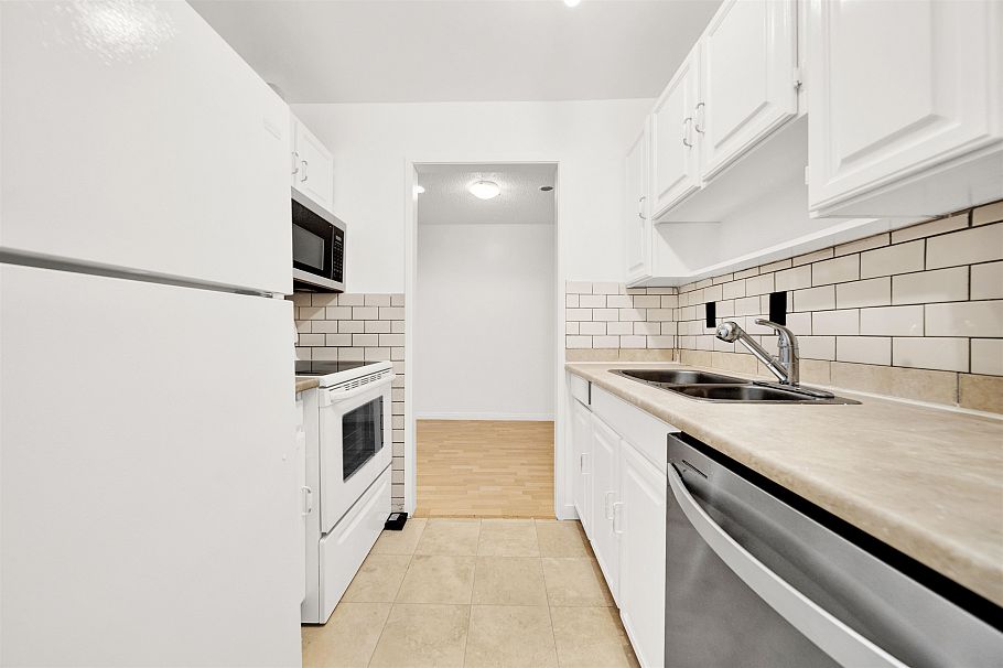 202 8707 Hudson Street Vancouver, BC - 15