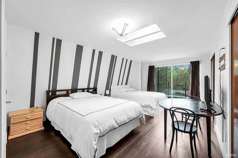 4066 Norwood Avenue North Vancouver, BC - 25