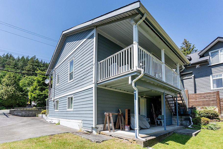 4370 Mountain Highway North Vancouver, BC - 11