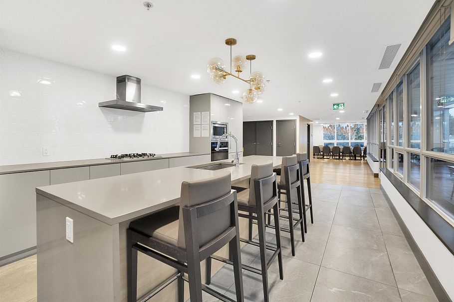 1302 1675 Lions Gate Lane North Vancouver, BC - 27