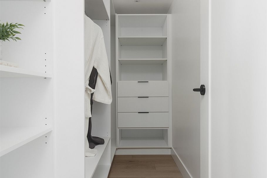 1 2130 E 2nd Avenue Vancouver, BC - 9