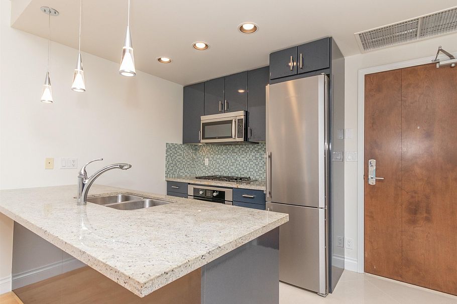 803 162 Victory Ship Way North Vancouver, BC - 6