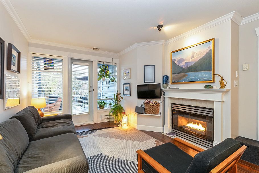 209 3333 W 4th Avenue Vancouver, BC - 4