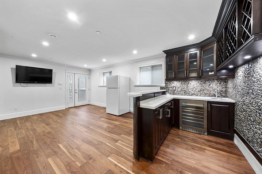 3339 W 27th Avenue Vancouver, BC - 28