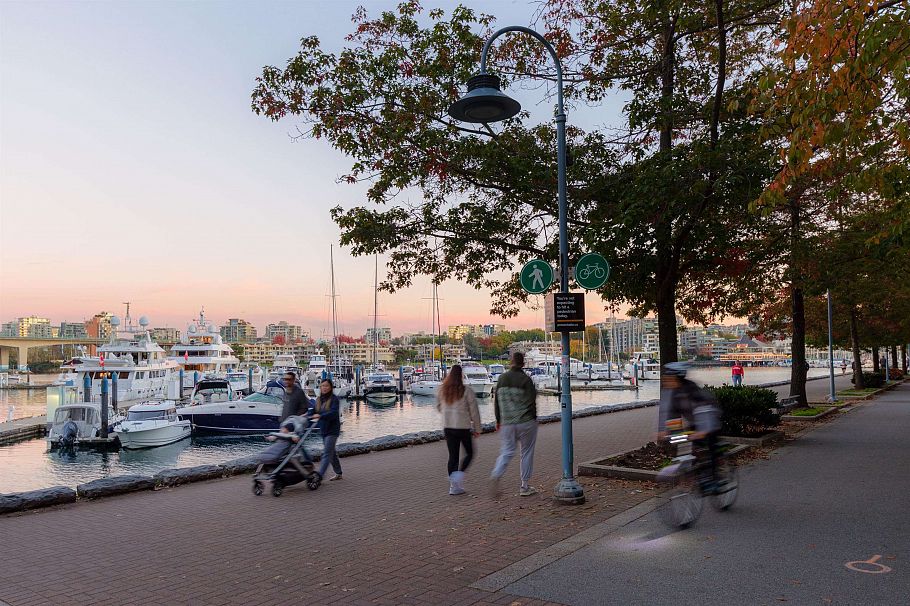 2305 1199 Marinaside Crescent Vancouver, BC - 27