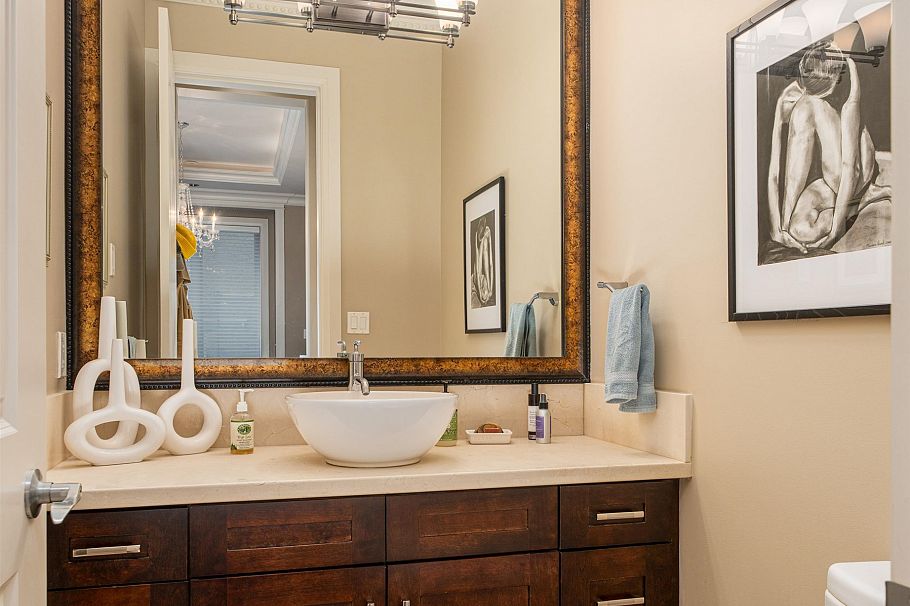 3511 W 15th Avenue Vancouver, BC - 16