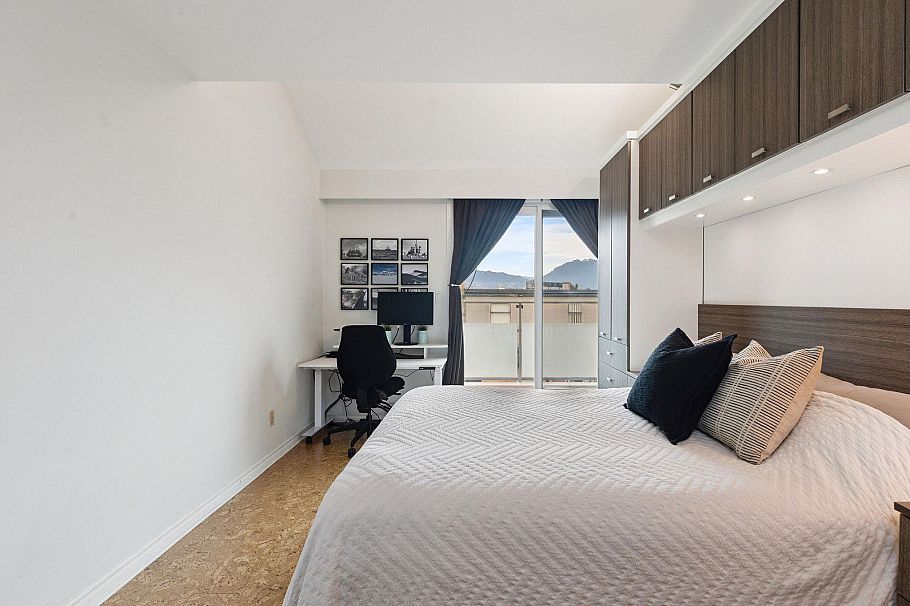 202 1633 Yew Street Vancouver, BC - 20