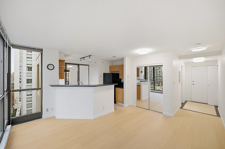 802 1367 Alberni Street Vancouver, BC - 6