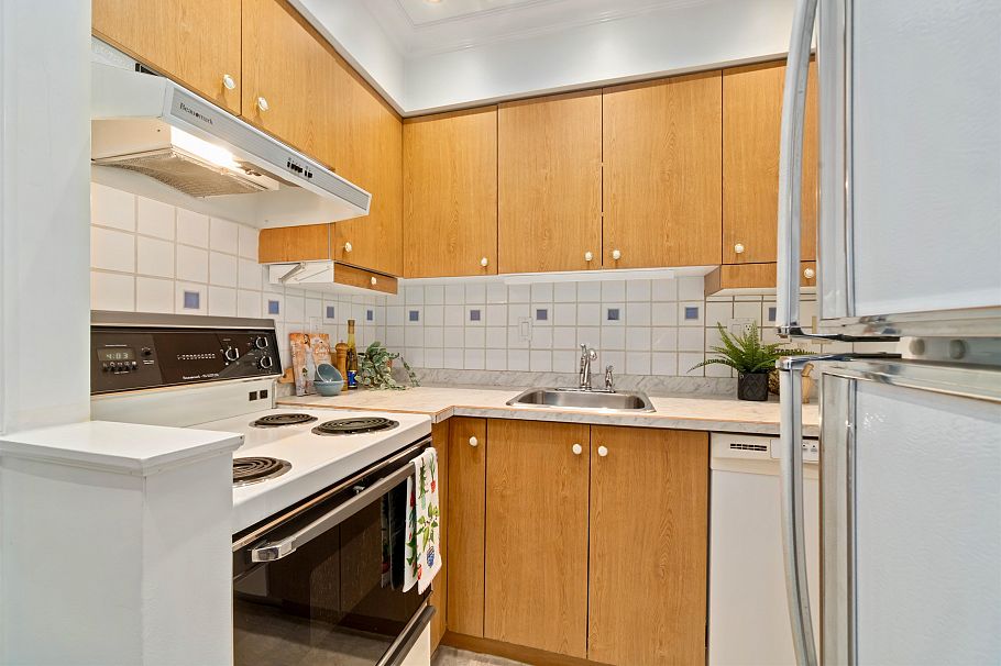 405 1157 Nelson Street Vancouver, BC - 15