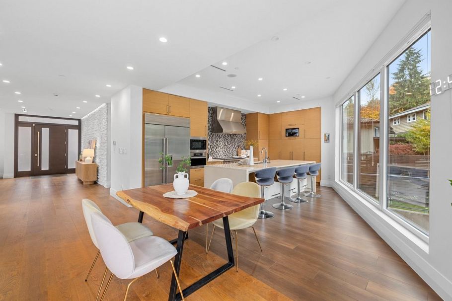 4291 W 29th Avenue Vancouver, BC - 9