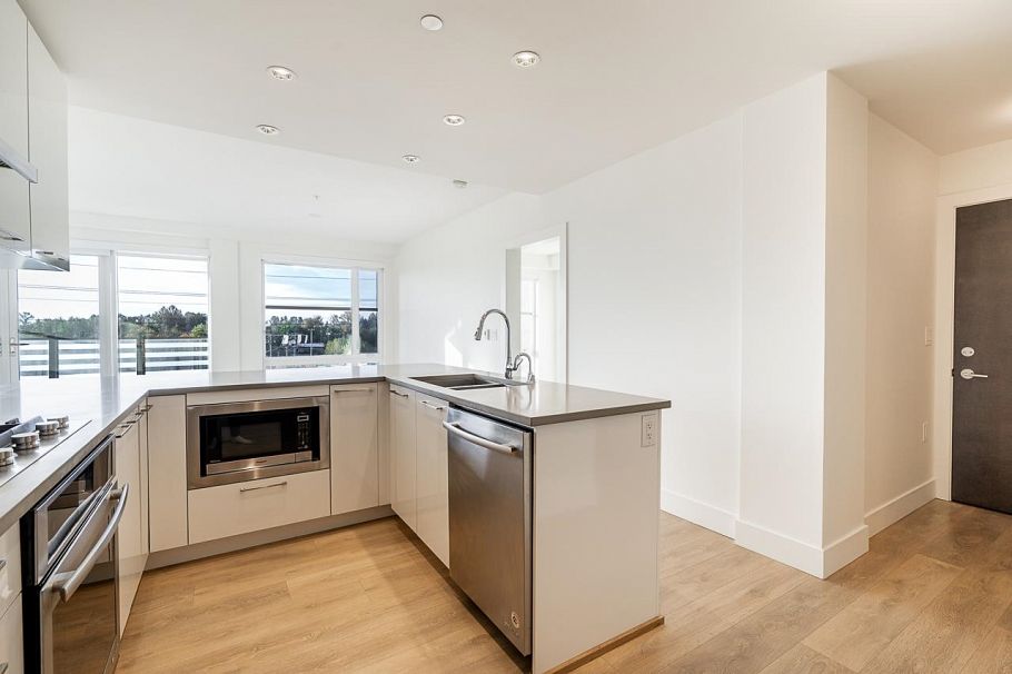 515 3488 Sawmill Crescent Vancouver, BC - 5