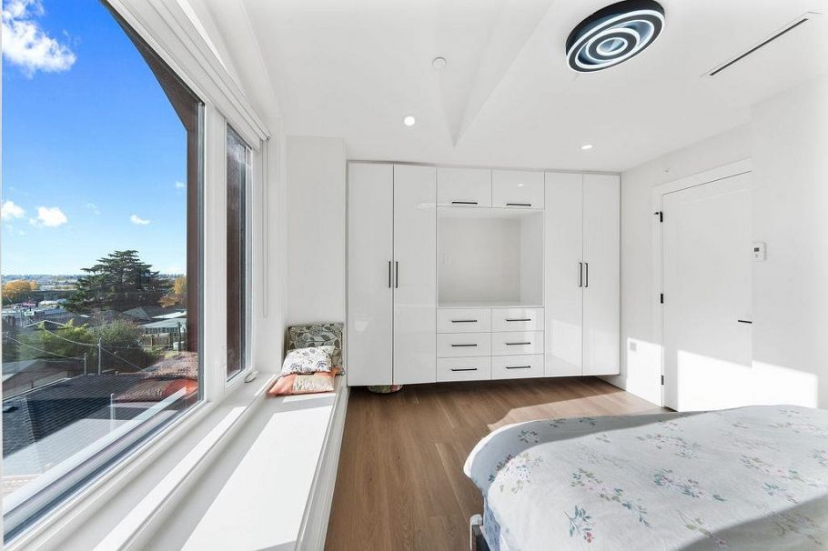 1766 E 64th Avenue Vancouver, BC - 23