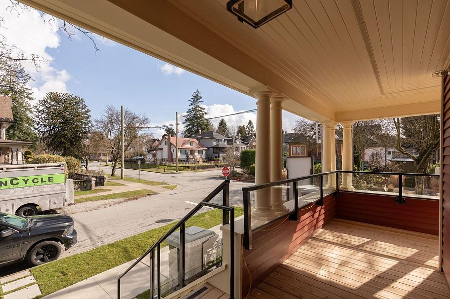 1081 Semlin Drive Vancouver, BC - 19